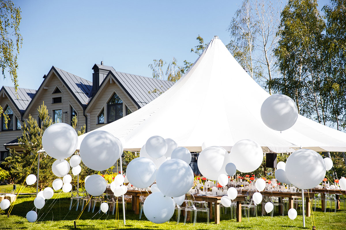 Enhance Your Backyard Party With A Tent Rental Tent Renter S Supply